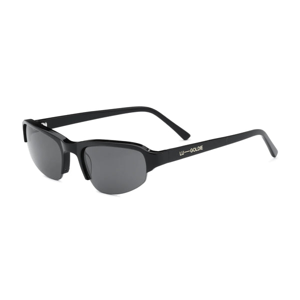 Gia / Black & Black Lens